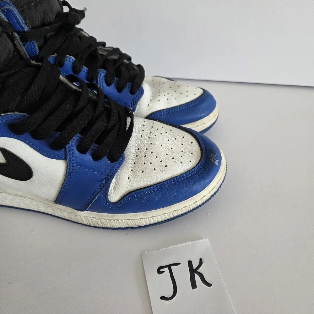 Nike Air Jordan 1 High-Top Sneakers in Blue and White Sz.5,5 Y